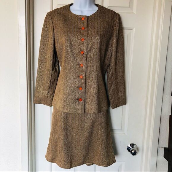 Vintage Valentino Miss V Tweed Jacket and skirt set - Picture 2 of 16